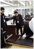 潘总现场检查产品 潘总现场检查产品