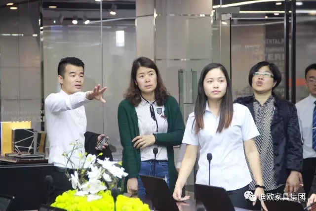 羞羞视频免费在线观看家具二楼展 羞羞视频免费在线观看家具二楼展