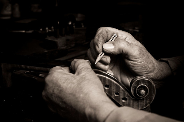 羞羞视频免费在线观看教您如何辨别办公家具的好坏