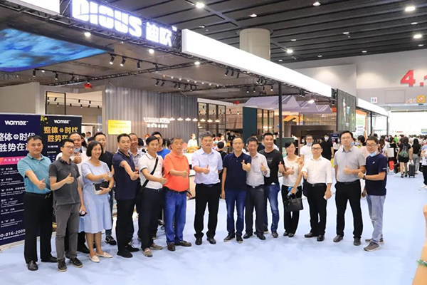 江门市新会区睦洲镇党委书记陈振平、镇长钟伟坚等领导一行